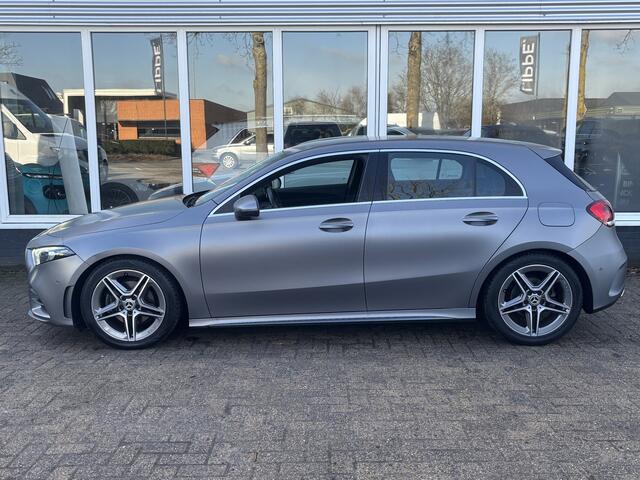 Mercedes-Benz A-KLASSE 160 Business Solution AMG Pakket Mountain Gray Metallic! | Stoelverwarming | Apple Carplay | Lane Assist