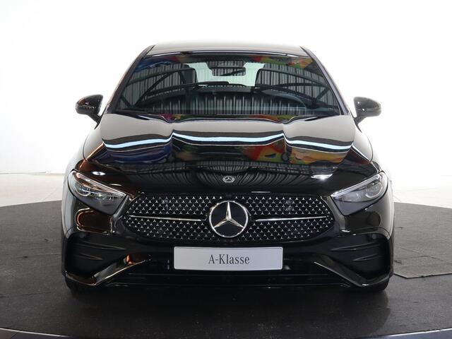 Mercedes-Benz A-KLASSE 180 Business Solution AMG | Panoramaschuifdak | Stoelverwarming | Achteruitrijcamera | MULTIBEAM LED |