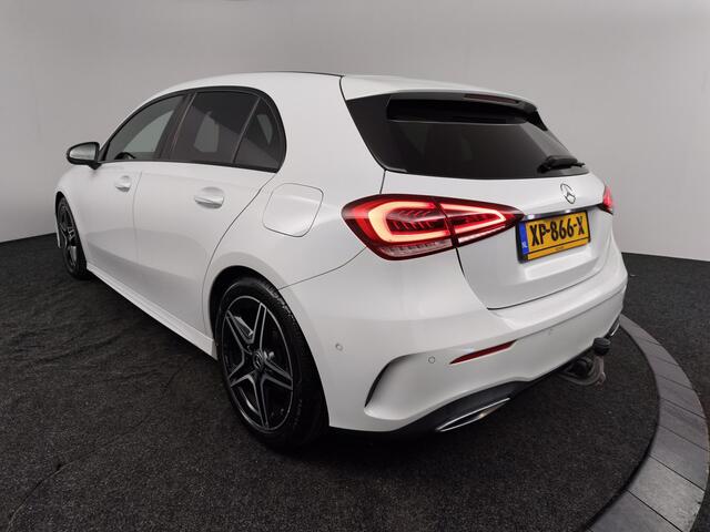 Mercedes-Benz A-KLASSE 180 Business Solution AMG Night Upgrade | NL-auto | Trekhaak Camera | Stoelverwarming | Full LED