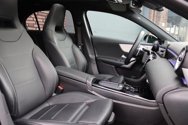 Mercedes-Benz A-KLASSE 250 e AMG Line | Facelift | Panoramadak | Memory | HUD | Surround Camera | Advanced Sound System | Keyless Go | Leder | Verwarmd Stuurwiel | Nightpakket | Augemented Reality |