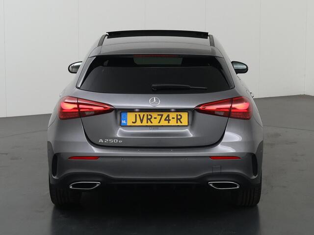 Mercedes-Benz A-KLASSE 250e Business Solution AMG | Panoramaschuifdak | Stoelverwarming | Achteruitrijcamera | MULTIBEAM LED | Nightpakket |
