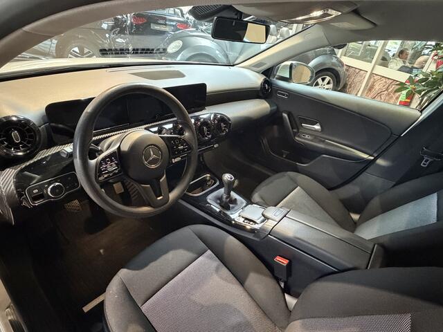 Mercedes-Benz A-KLASSE 200 Advantage Widescreen Navigatie Airco Stoelverwarming