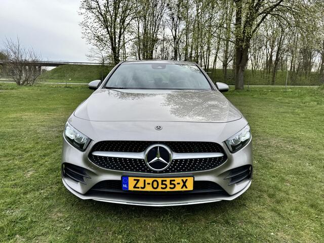 Mercedes-Benz A-KLASSE 180 Bus. Solution AMG | ORG. NL | DEALER OND. | STOELVERWARMING | SFEERVERLICHTING | SPORTIEF |