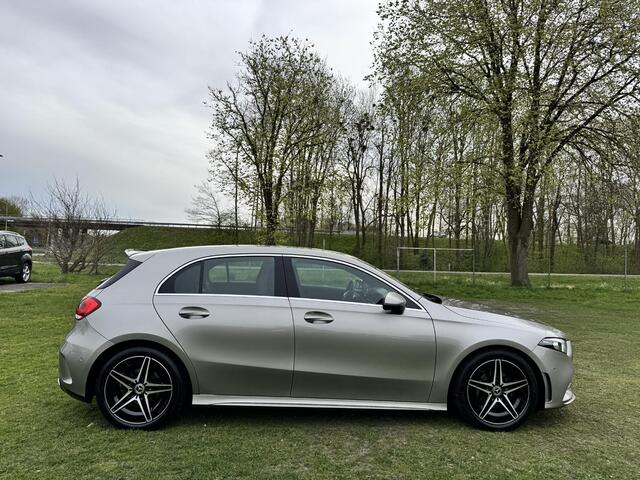 Mercedes-Benz A-KLASSE 180 Bus. Solution AMG | ORG. NL | DEALER OND. | STOELVERWARMING | SFEERVERLICHTING | SPORTIEF |