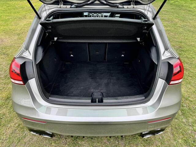 Mercedes-Benz A-KLASSE 180 Bus. Solution AMG | ORG. NL | DEALER OND. | STOELVERWARMING | SFEERVERLICHTING | SPORTIEF |