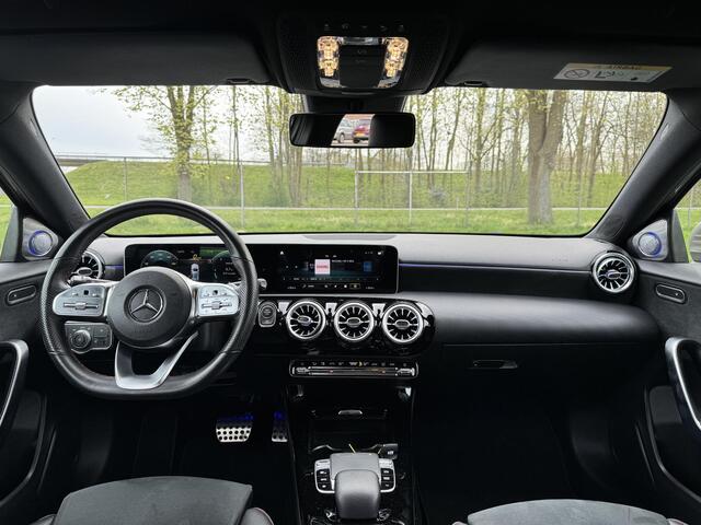 Mercedes-Benz A-KLASSE 180 Bus. Solution AMG | ORG. NL | DEALER OND. | STOELVERWARMING | SFEERVERLICHTING | SPORTIEF |