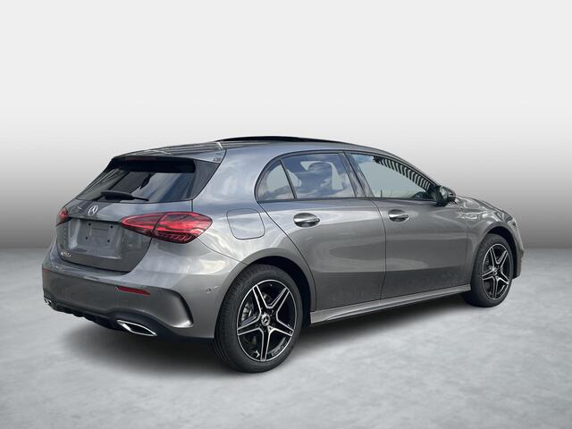 Mercedes-Benz A-KLASSE 250 e Business Solution AMG | Night Pakket | Panoramadak | MULTIBEAM LED Koplampen | Stoelverwarming | Sfeerverlichting | Apple CarPlay | Android Auto | Sierdelen Lindehout Zwart | Elektrisch Inklapbare Buitenspiegels | Achteruitrijcamera | Parkeersensore