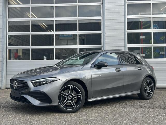 Mercedes-Benz A-KLASSE 250 e Business Solution AMG | Night Pakket | Panoramadak | MULTIBEAM LED Koplampen | Stoelverwarming | Sfeerverlichting | Apple CarPlay | Android Auto | Sierdelen Lindehout Zwart | Elektrisch Inklapbare Buitenspiegels | Achteruitrijcamera | Parkeersensore