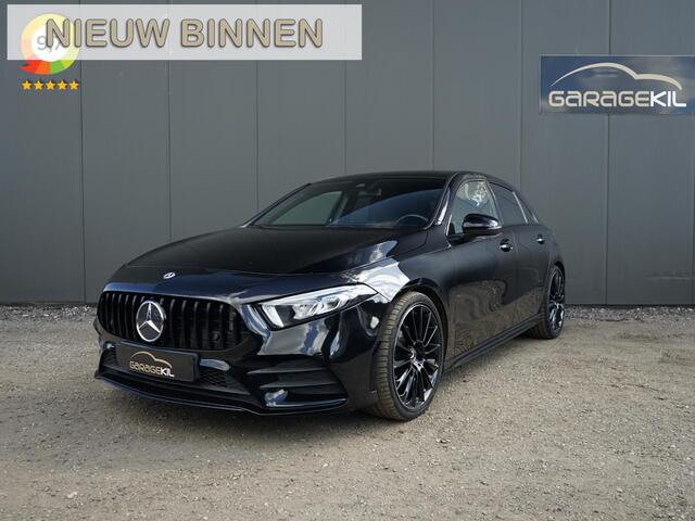 Mercedes-Benz A-KLASSE 180 Business Solution AMG Night pakket / Camera / AMG / LED / Panamericana Grille / 19'' LM velgen / Privacy glass / Stoel verw.