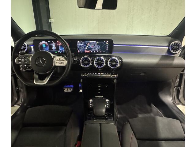 Mercedes-Benz A-KLASSE 250 e AMG | panorama | navi | sfeer verlichting |
