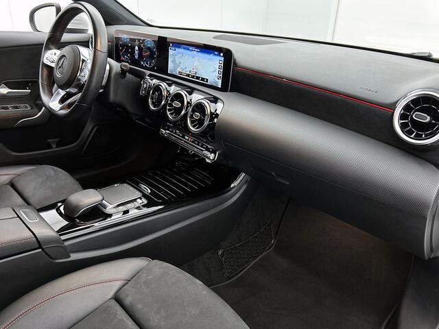 Mercedes-Benz A-KLASSE 180 Business Solution AMG | AMG Line | Stoelverwarming | Cruise Control | Inclusief 24 maanden Mercedes-Benz Certified garantie voor Europa.