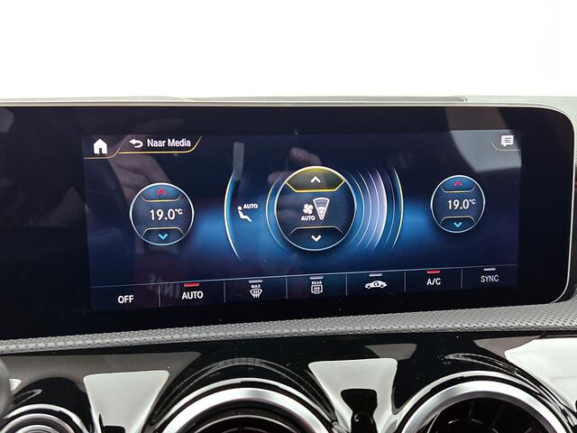 Mercedes-Benz A-KLASSE 180 Business Solution AMG | AMG Line | Stoelverwarming | Cruise Control | Inclusief 24 maanden Mercedes-Benz Certified garantie voor Europa.