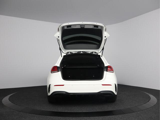Mercedes-Benz A-KLASSE 180 Business Solution AMG