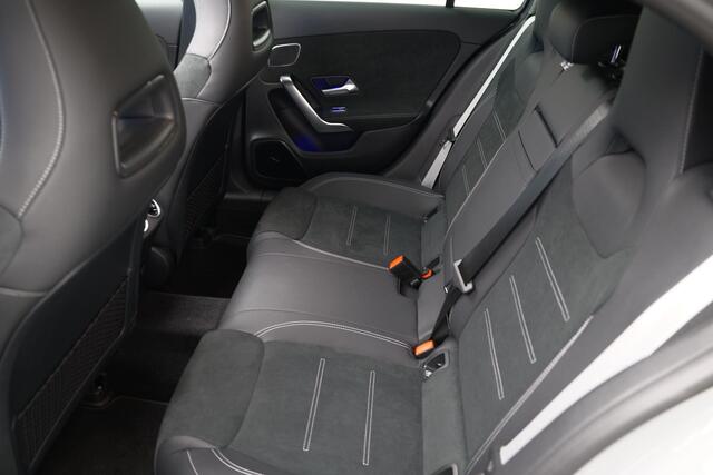 Mercedes-Benz A-KLASSE A250e AMG Line |Pano|Memory|Burmester|HUD|