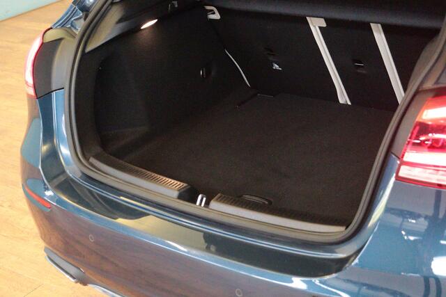 Mercedes-Benz A-KLASSE 180 Business Solution Luxury | NAVI | CAMERA + PDC | LEER | STOELVERW | AMBIENT LIGHT |