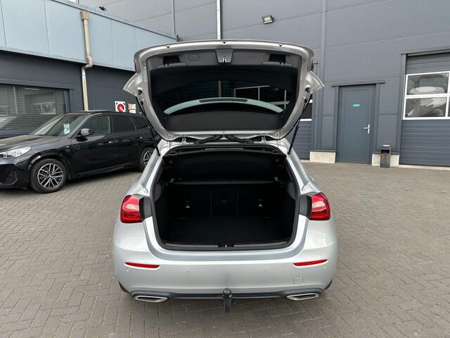 Mercedes-Benz A-KLASSE A 180 Business Solution Navi. Trekhaak 136 PK