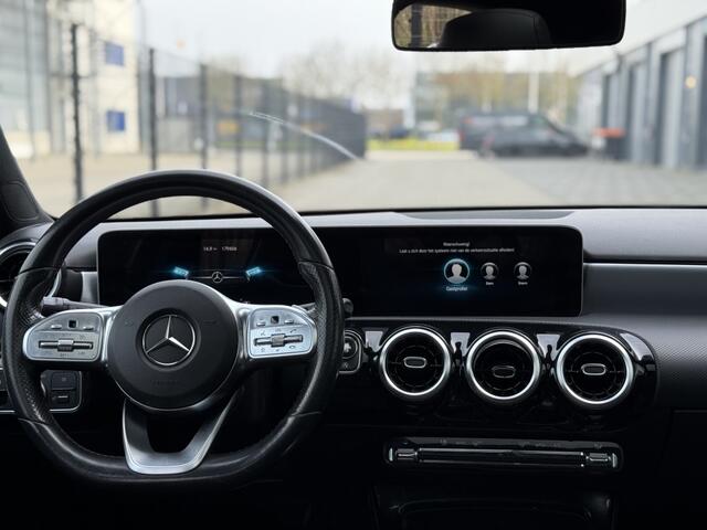 Mercedes-Benz A-KLASSE 200 AMG PANO | XENON | CLIMA | CRUISE | LANE | Carplay | VOL