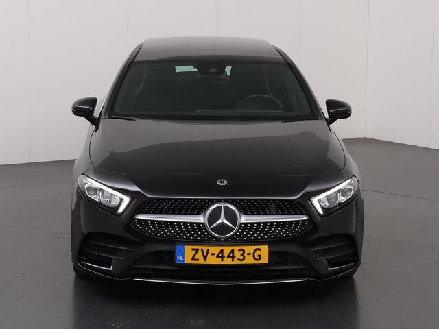Mercedes-Benz A-KLASSE 200 Business Solution AMG | Panoramadak | Widescreen | Sfeerverlichting | Stoelverwarming |
