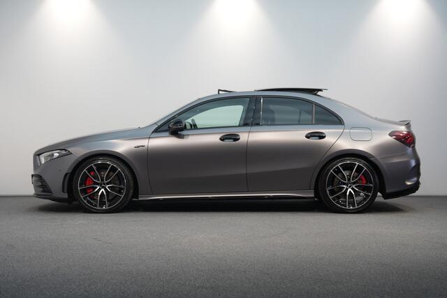 Mercedes-Benz A-KLASSE AMG 35 4MATIC | PANO | BURMESTER | CAMERA | MULTIBEAM LED | SFEERVERLICHTING |