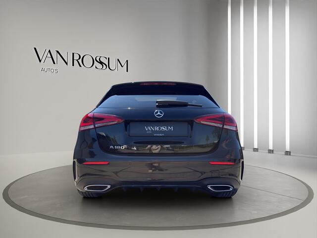 Mercedes-Benz A-KLASSE 180 Business Solution AMG Pano | Stoelverwarming | 19 "| Parksensors V+A | Widescreen | Led | Camera |