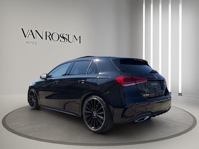 Mercedes-Benz A-KLASSE 180 Business Solution AMG Pano | Stoelverwarming | 19 "| Parksensors V+A | Widescreen | Led | Camera |