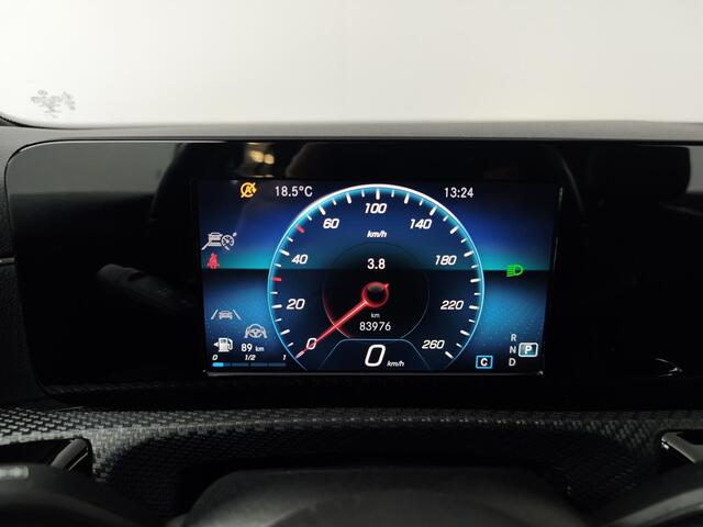 Mercedes-Benz A-KLASSE 200 d Advantage TREKHAAK | NAVIGATIE | ACHTERUITRIJCAMERA | PARKEERSENSOREN