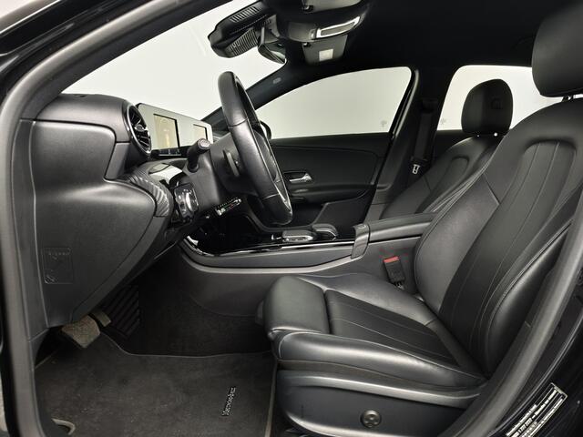 Mercedes-Benz A-KLASSE 200 d Advantage TREKHAAK | NAVIGATIE | ACHTERUITRIJCAMERA | PARKEERSENSOREN