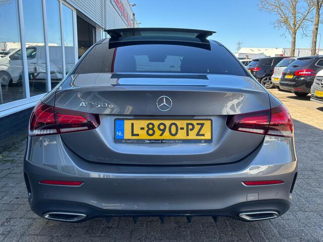 Mercedes-Benz A-KLASSE 250 e Business Solution AMG Limited | Pano | Sfeerverlichting | Memory Stoelen | Traffic Camera