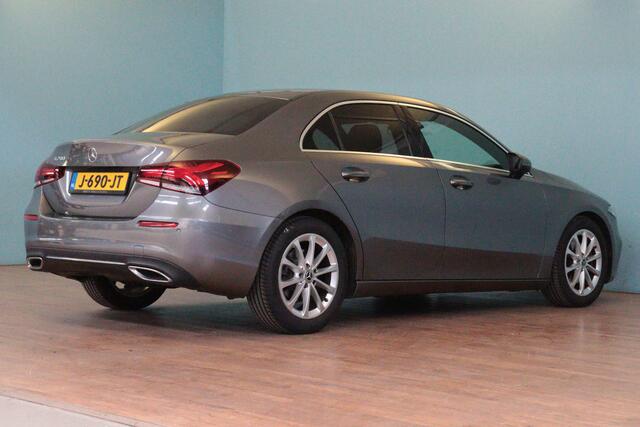 Mercedes-Benz A-KLASSE 200 Premium Plus automaat | NAVI | CLIMA | CAMERA + PDC | CRUISE | STOELVERW |