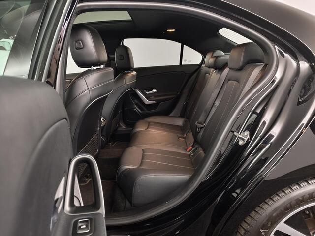 Mercedes-Benz A-KLASSE 180 Business Solution Luxury | elektrisch glazen panorama-dak | electronic climate controle |