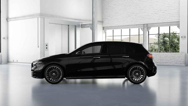 Mercedes-Benz A-KLASSE 180 Business Solution AMG | Panoramaschuifdak | Night | Premium Plus pakket | Dodehoekassistent | Head-up display | 19-inch Zwarte AMG Velgen |