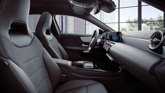 Mercedes-Benz A-KLASSE 180 Business Solution AMG | Night | Achteruitrijcamera | Stoelverwarming | Sfeerverlichting | Widescreen |