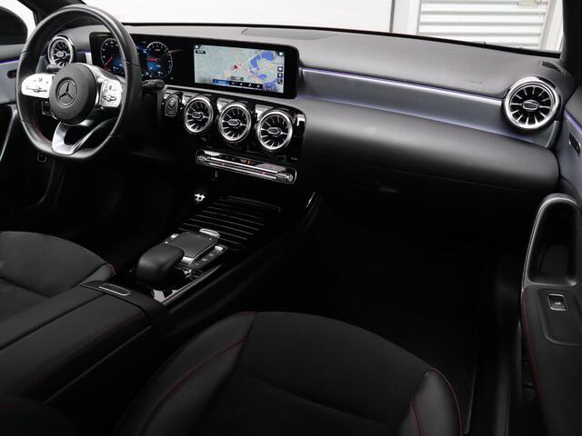 Mercedes-Benz A-KLASSE 250 e AMG Line