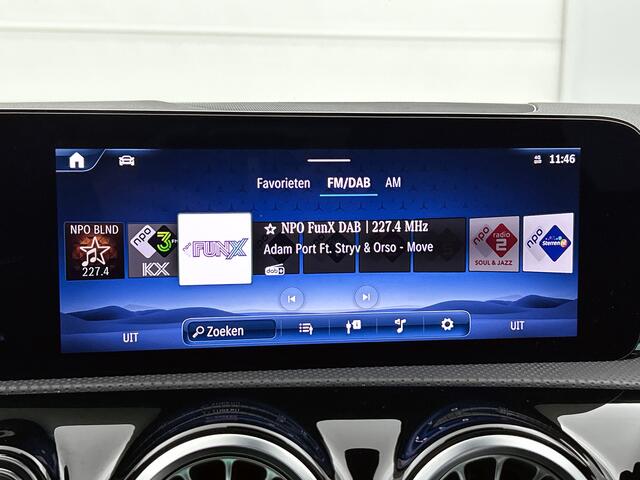Mercedes-Benz A-KLASSE 250 e AMG Nightpakket Plug-In Hybride | Panoramadak | Burmester® | Sfeerverlichting | Keyless Go | CarPlay | Parkeerpakket met Camera | Inclusief 24 maanden Mercedes-Benz Certified garantie voor Europa.
