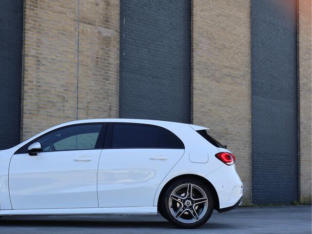 Mercedes-Benz A-KLASSE 180 AMG Line Automaat Stoelverwarming | 18" | CarPlay | Camera | Sportstoelen