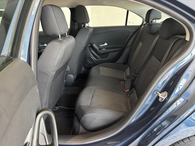 Mercedes-Benz A-KLASSE 180 Business Solution