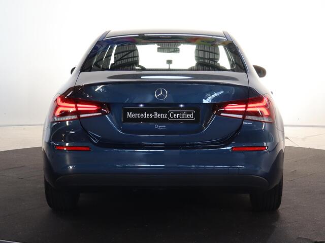 Mercedes-Benz A-KLASSE 180 Business Solution | Widescreen | Stoelverwarming | Achteruitrijcamera |