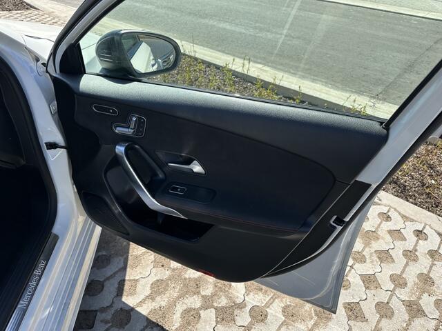 Mercedes-Benz A-KLASSE A200 Advantage AMG Line