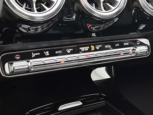 Mercedes-Benz A-KLASSE 180 Business Solution AMG | Nightpakket | 19 inch multispaaks AMG-velgen | Panoramaschuifdak | Smartphone-integratie | Sfeerverlichting | PARKTRONIC |