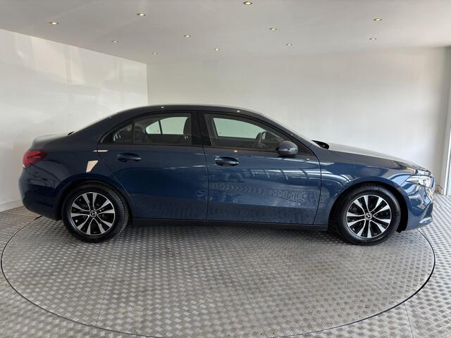 Mercedes-Benz A-KLASSE 180 Business Solution