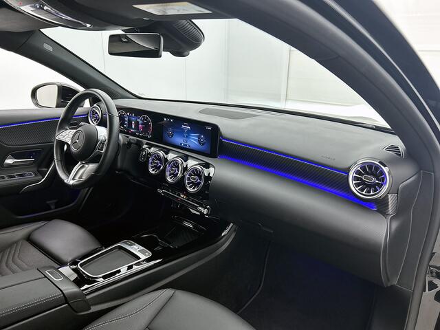 Mercedes-Benz A-KLASSE 180 Progressive | Sfeerverlichting | Stuur- en Stoelverwarming | Keyless Go | Car Play | Parkeerpakket met Camera | Inclusief 24 maanden Mercedes-Benz Certified garantie voor Europa.