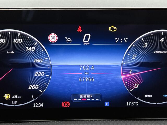 Mercedes-Benz A-KLASSE 180 Business Line Inclusief 24 maanden MB Certified garantie voor Europa.