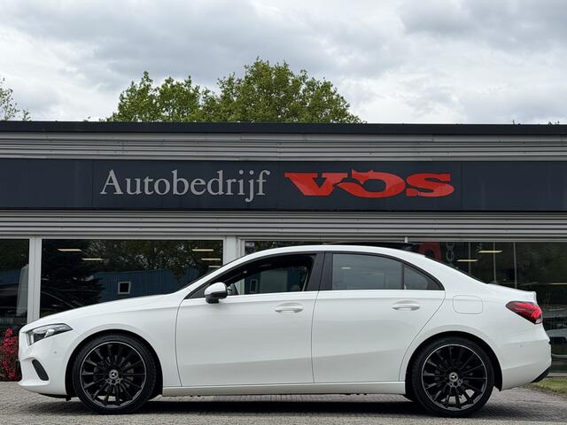 Mercedes-Benz A-KLASSE 200 Advantage | Panodak | Camera | Trekhaak | 19 inch