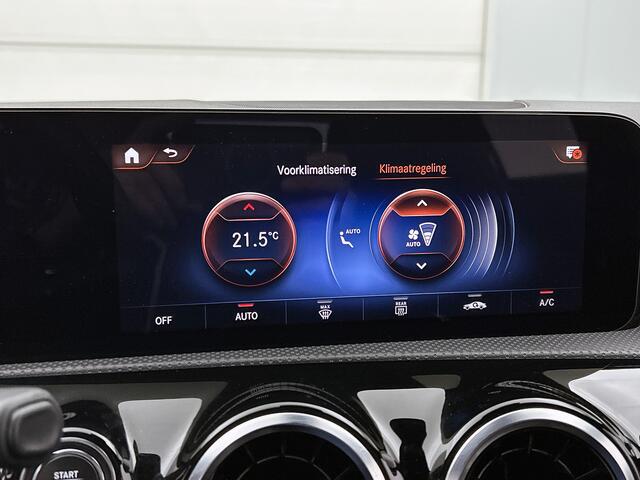 Mercedes-Benz A-KLASSE 250 e AMG Line | Achteruitrijcamera | Stoelverwarming | Led Koplampen | Inclusief 24 maanden MB Certified garantie voor Europa.