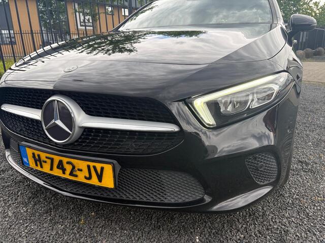 Mercedes-Benz A-KLASSE 180 Business Solution | WIDESCREEN | CAMERA | AUTOMAAT