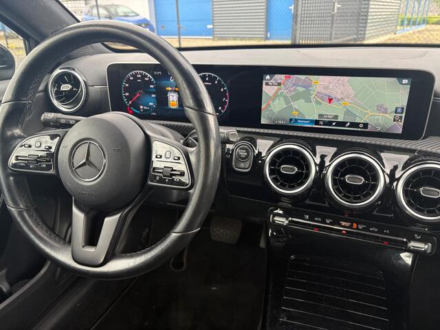 Mercedes-Benz A-KLASSE 180 Business Solution | WIDESCREEN | CAMERA | AUTOMAAT