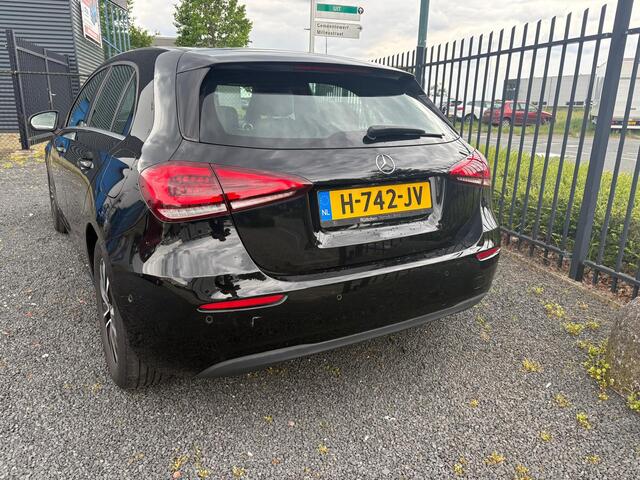 Mercedes-Benz A-KLASSE 180 Business Solution | WIDESCREEN | CAMERA | AUTOMAAT
