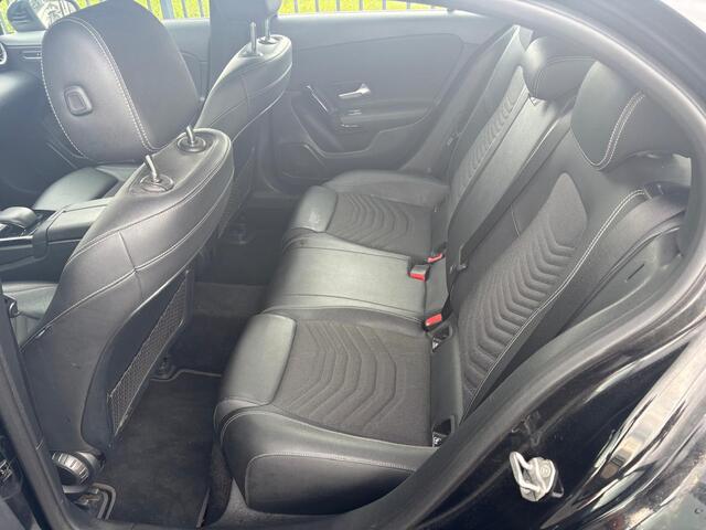 Mercedes-Benz A-KLASSE 180 Business Solution | WIDESCREEN | CAMERA | AUTOMAAT