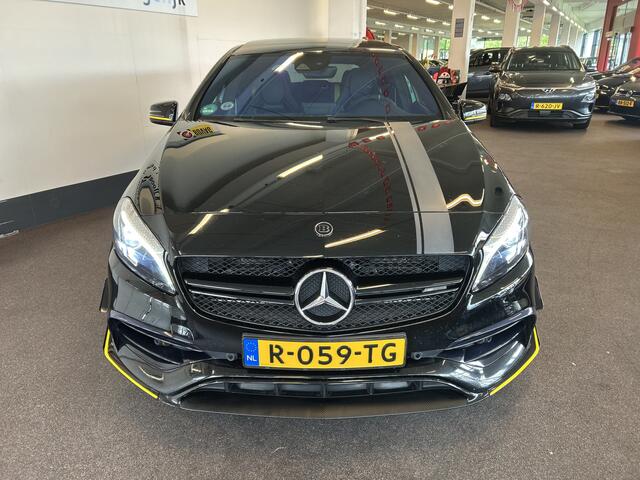 Mercedes-Benz A-KLASSE AMG 45 4MATIC Yellow Night 381PK | Panoramadak | Harman/Kardon | Kuipstoelen | Memory seats | Apple carplay | Adaptief onderstel | Achteruitrijcamera | Fabrieks-af Kleppensysteem | Cruise control | Climate control | Stoelverwarming