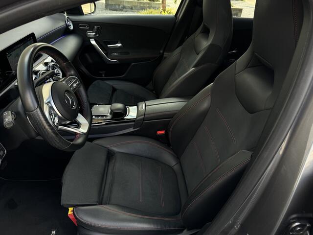 Mercedes-Benz A-KLASSE 250e AMG Aut Panoramadak Nightpakket Widescreen AmbientLight Keyless SportLeder Led Camera 18" Pdc